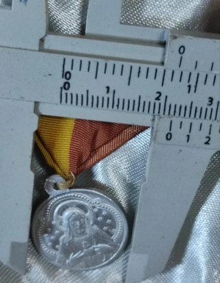 Broche antiguo Monserrat y Jesús principios S.XX