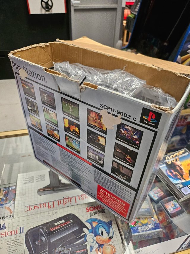 Lote PlayStation 1 con caja y mando y juego