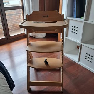 Trona de madera Safeti 1