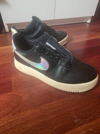 Nike Air Force 1 Low Negro Dorado
