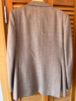 Traje de caballero marrón jaspeado