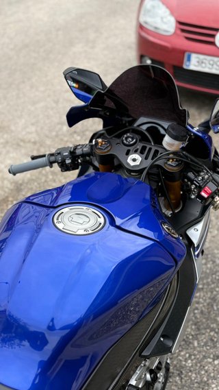 Yamaha R1 2016