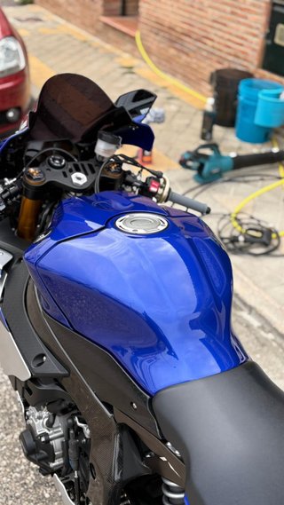 Yamaha R1 2016