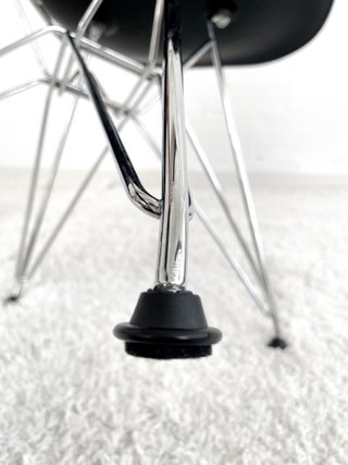 SILLAS DSR POR RAY & CHARLES EAMES PARA VITRA