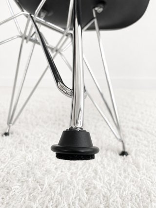 SILLAS DSR POR RAY & CHARLES EAMES PARA VITRA