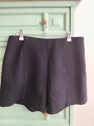 Pantalon corto de crep