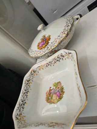 Lote de 2 Sopera y Bandeja Cuadrada Porcelana