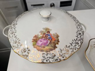 Lote de 2 Sopera y Bandeja Cuadrada Porcelana