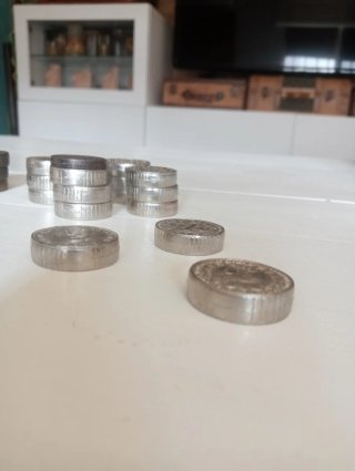 Fichas metálicas antiguas