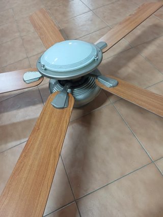 Ventilador de techo con luz
