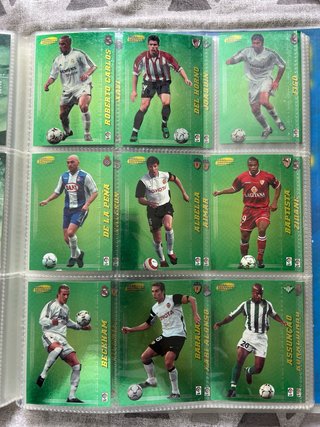 Álbum Mega Cracks Liga 2004-2005  No tengo a messi