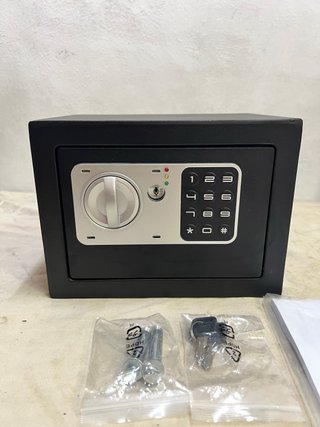 Caja Fuerte Amazon Basics Programable