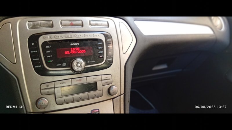 Ford Mondeo 2010 - foto 1