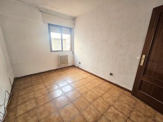 Piso en venta en Numancia en Madrid