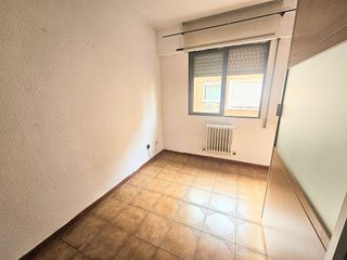 Piso en venta en Numancia en Madrid