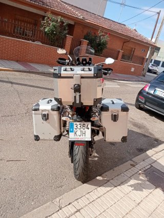 Ducati Multistrada Enduro Roja y Plata
