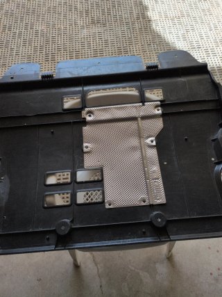 Tapa ORIGINAL cubre cárter Partner Berlingo 1.6