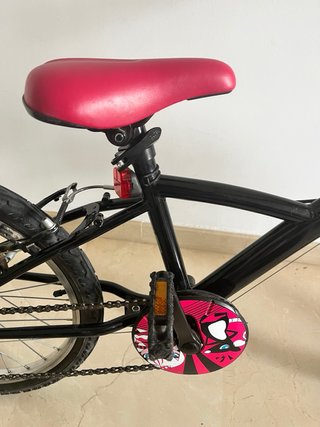 Bicicleta Negra y Rosa Rodado 20 Btwin