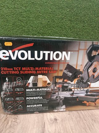 Evolution Power Tools - R210SMS-300+ Ingletadora deslizante multimaterial de 210 mm (230 V).