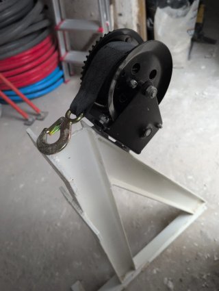 Polea Manual VEVOR 680kg + estructura