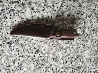 Cuchillo de cocina artesanal con funda
