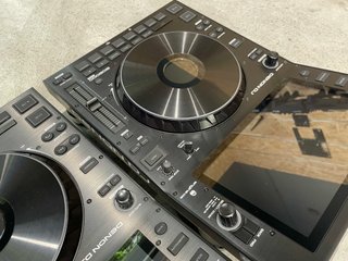 2x Denon DJ SC6000 ( 503739 / 503480 )