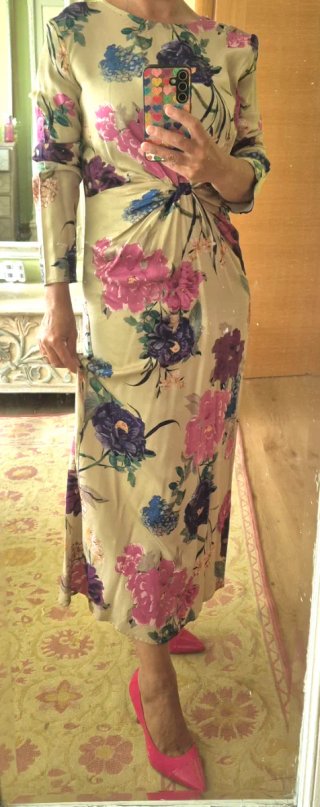 Vestido de raso estampado floral