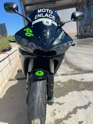 Yamaha R6