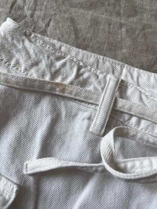 Falda vaquera cargo Stradivarius blanca
