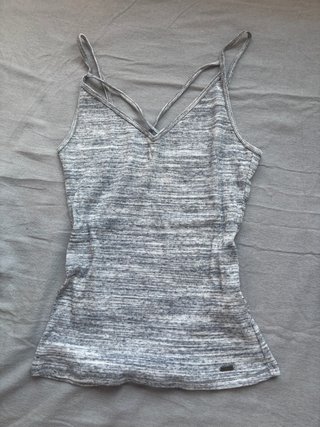 Lote 3 Tops Hollister Talla M