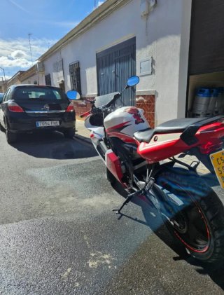 Yamaha TZR 50cc Deportiva Roja y Blanca