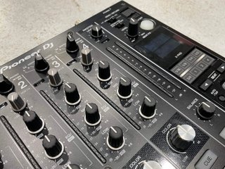 Pioneer DJM-900NXS2 + Flightcase ( 023304 )