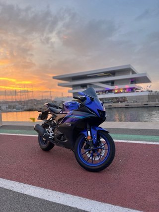 Yamaha R125 2024 Azul
