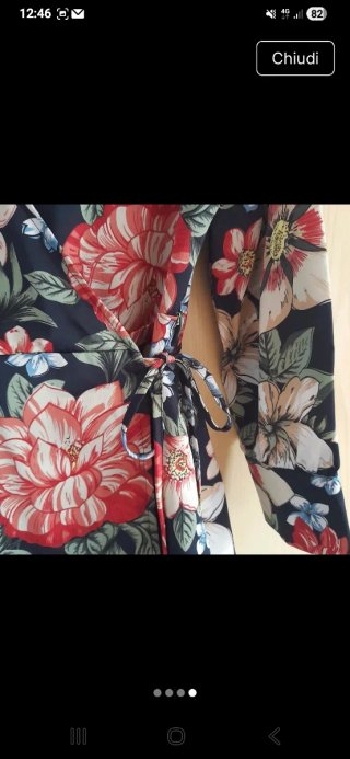 Vestito floreale a maniche lunghe