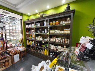Librería madera estilo rústico