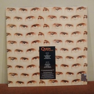 LOTE CON 2 VINILOS DE QUEEN LPS PRECINTADOS