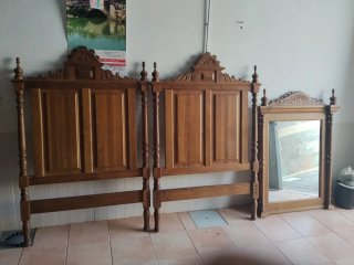 Cabeceros de caoba  1 matri  4 de 90. 2 mesas noch