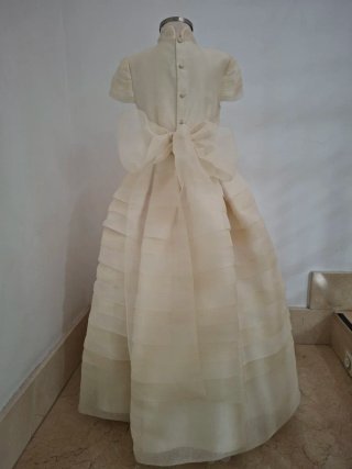 Vestido de comunión beige