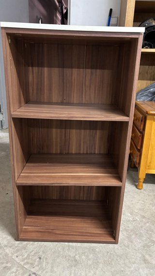 Mueble de madera con cajones
