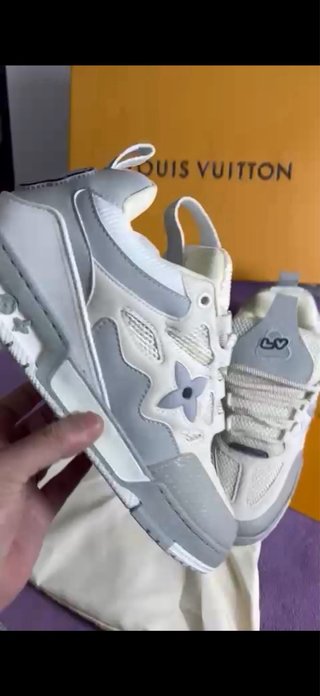 Zapatillas LV SKATE Talla 44 Nuevas