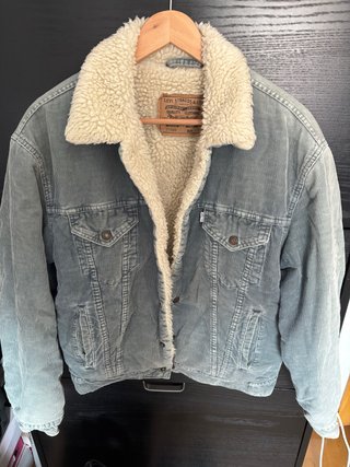 Chaqueta Levi's de pana con forro sherpa