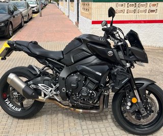Yamaha MT-10 2021 Negra
