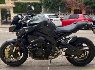 Yamaha MT-10 2021 Negra