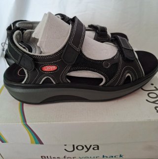 Sandalias Joya Negras y Grises Cómodas