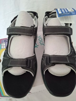 Sandalias Joya Negras y Grises Cómodas
