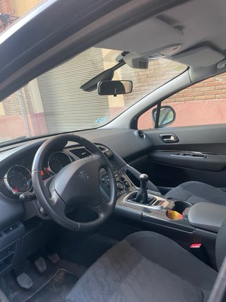 Peugeot 3008 2012