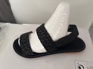 Sandalias negras talla 38