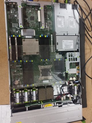 Servidor en Rack Fujitsu Primergy RX200 S7