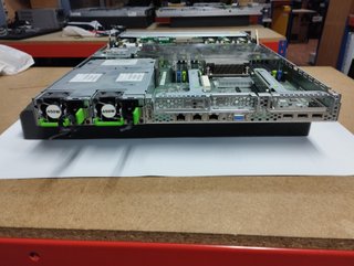 Servidor en Rack Fujitsu Primergy RX200 S7