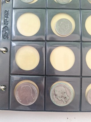 Monedas variadas coleccionables